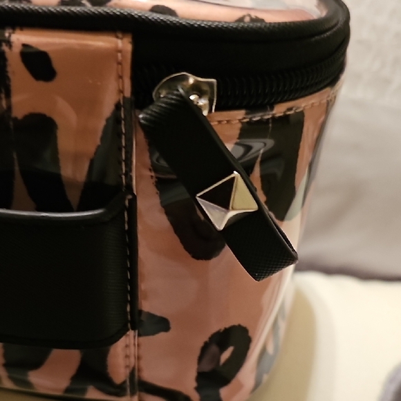 Victoria's Secret Pink and Black Travel Case - Picture 3 of 7